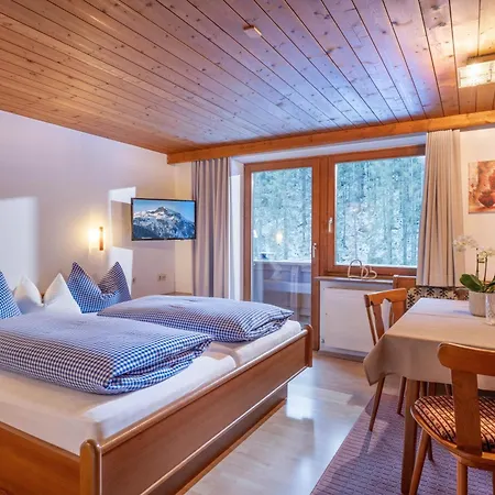 Gmuenderklause Guest house