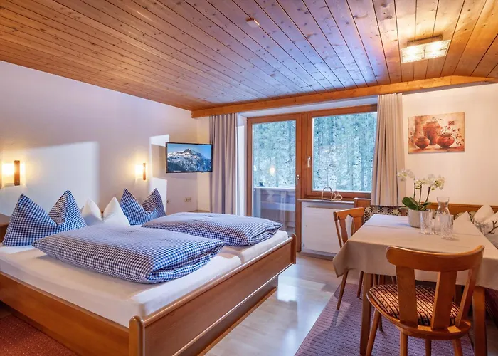 Gmuenderklause Guest house