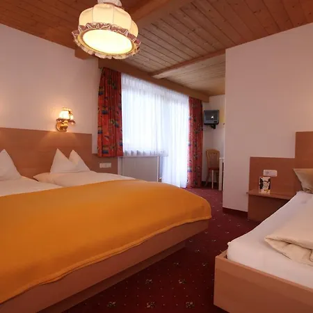 Pensjonat Gmuenderklause 3*